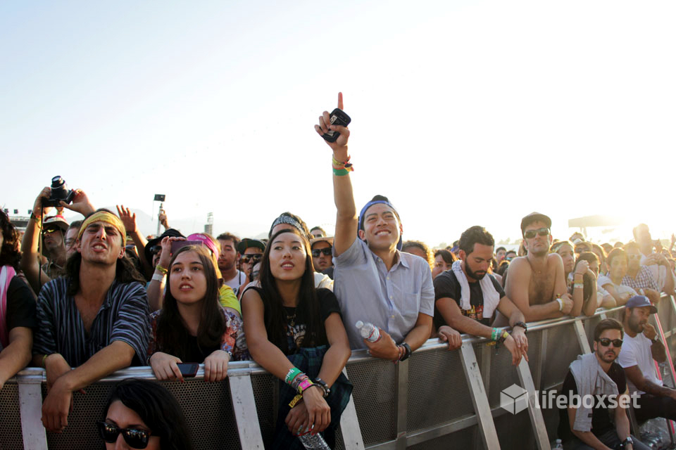 Los fans más leales de los australianos soportaron el calor con tal de verlos de cerca. Foto: Daniel Patlán.