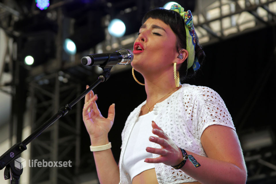 Desde que subió al escenario, Ware se mostró agradecida por el recibimiento del público en Coachella. Foto: Daniel Patlán.