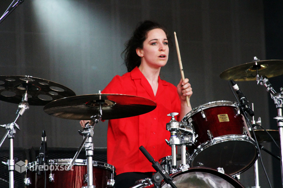 Fay Milton, baterista de Savages.