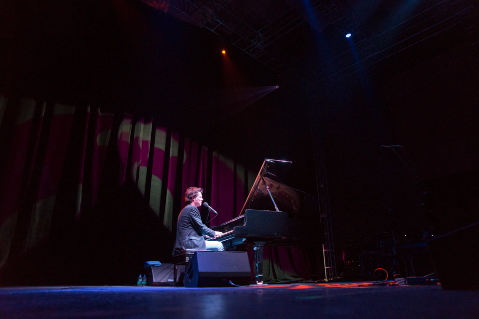 Rufus Wainwright se presentó la noche del martes 7 de mayo en el Auditorio Blackberry / Foto: Diego Figueroa