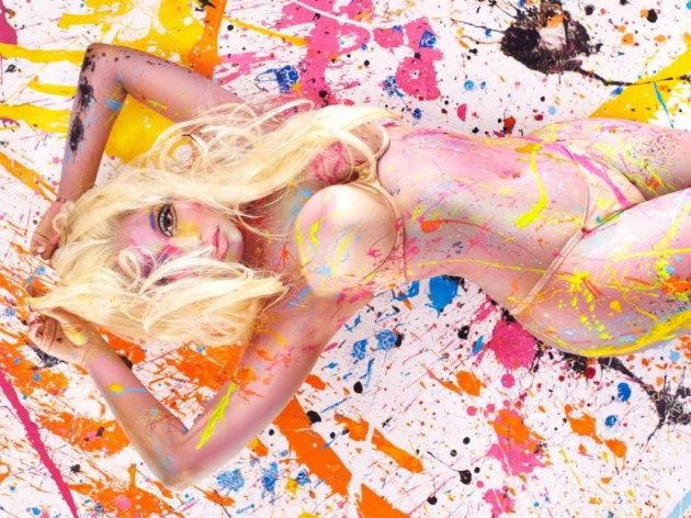 Nicki-Minaj-Pink-Friday-Roman-Reloaded-Promo-Photo5-1024x768
