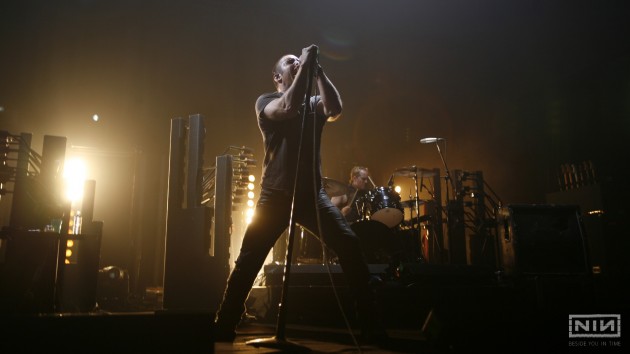 Nine Inch Nails en vivo en 2005.