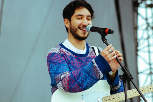 Santiago de Little Jesus durante su presentación en Ceremonia.