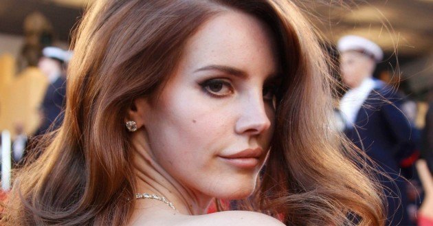 Lana Del Rey publica en Instagram un video-tutorial de maquille