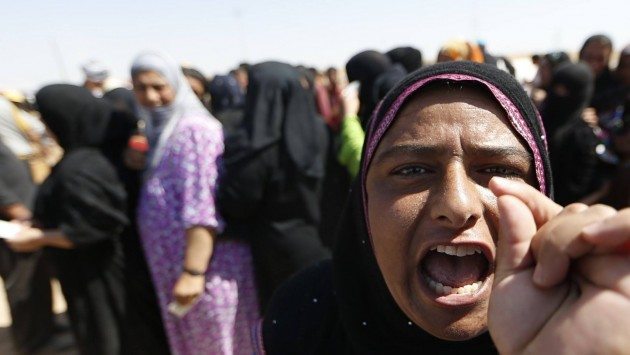 ISIS mutiló los genitales de 2 millones de niñas