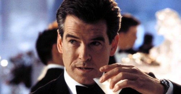 James Bond: ¿Cuánto alcohol ha bebido en sus misiones?
