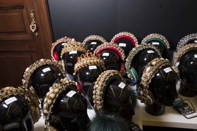 Audífonos Dolce & Gabbana cuestan más de $100,000 pesos