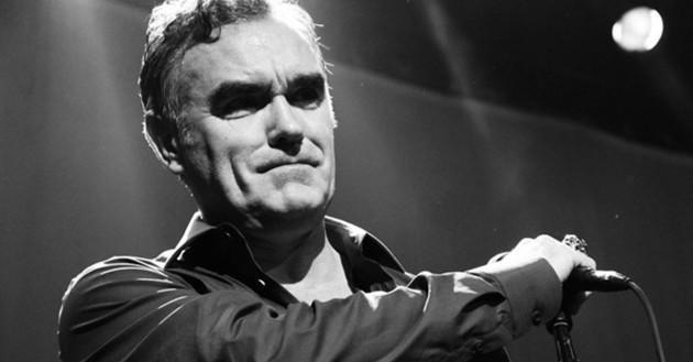 Morrissey abandona concierto en Arizona después de perder su voz