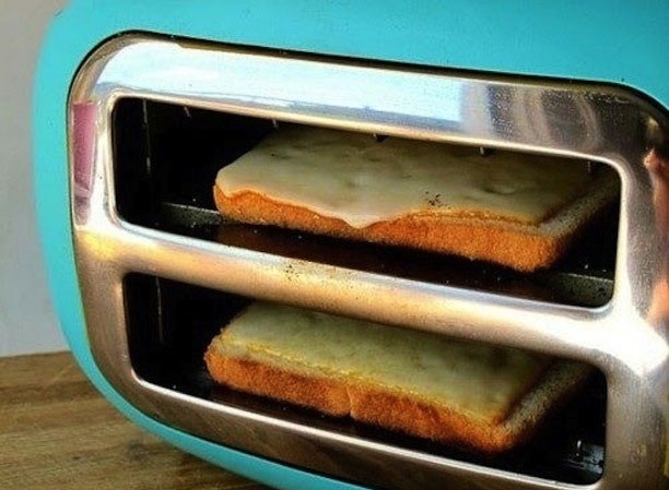 grilled-cheese-in-toaster-life-hack