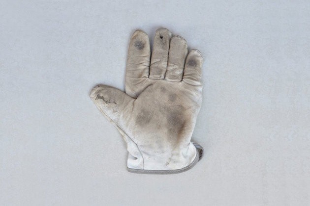 "Los guantes de trabajo de mi papá" - Mark, Filipinas