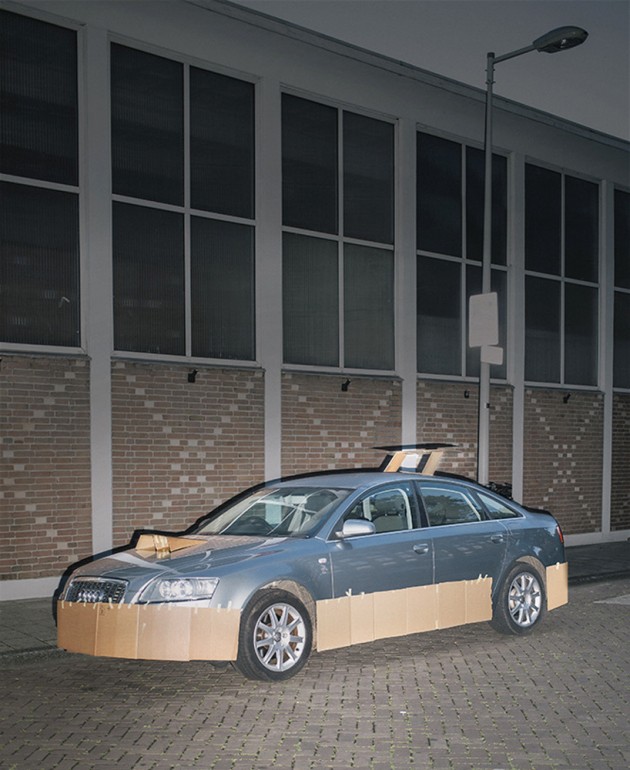 max-siedentopf-pimps-out-cars-at-night-with-cardboard-and-tape-designboom-01