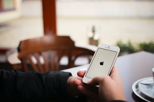 Jefe de diseño de Apple revela que el iPhone por poco no ve la luz