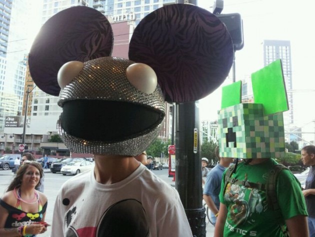 By Will Merydith - Flickr: Deadmau5 - at the Paramount Theater in Seattle Washington, CC BY-SA 2.0, https://commons.wikimedia.org/w/index.php?curid=20287045