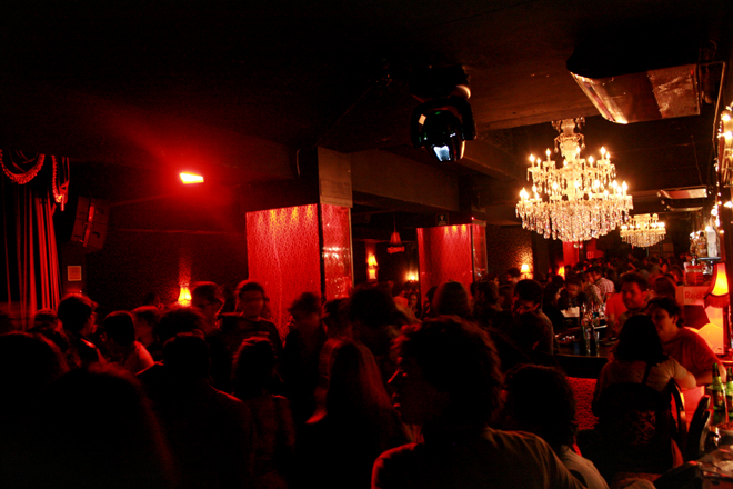 Tras una década de música, amigos y fiesta, El Imperial cierra sus puertas.