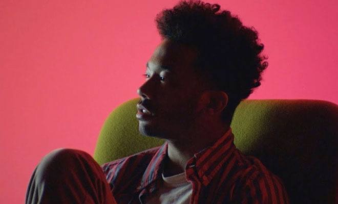 Toro y Moi compartió el dinámico sencillo “Ordinary Pleasure”