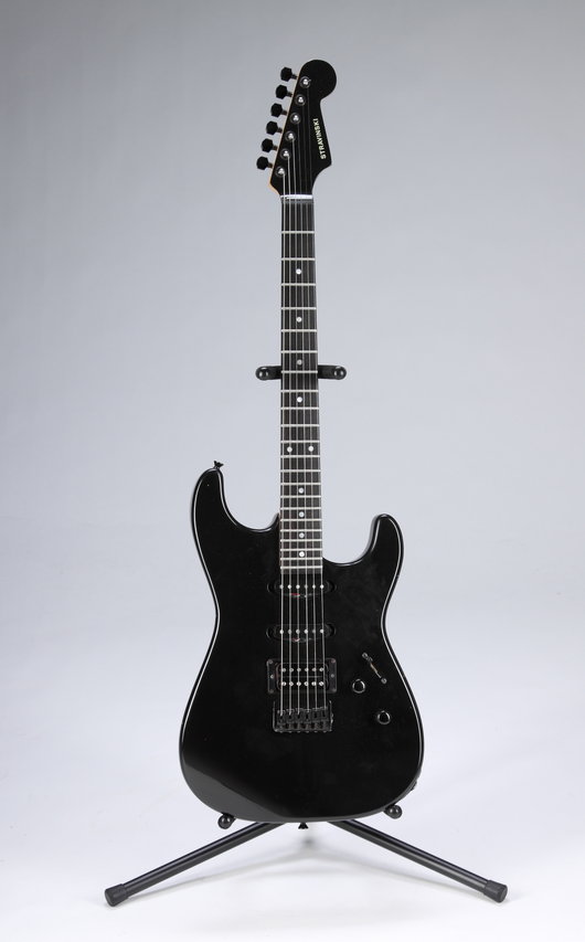 15137-guitar-530-85