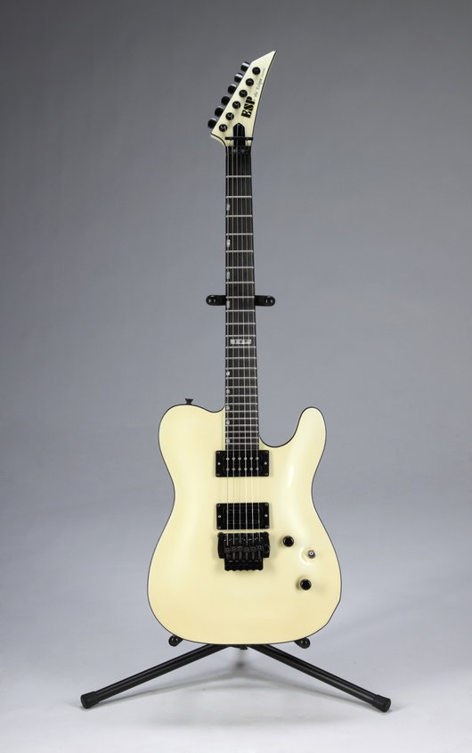 15138-guitar-530-85