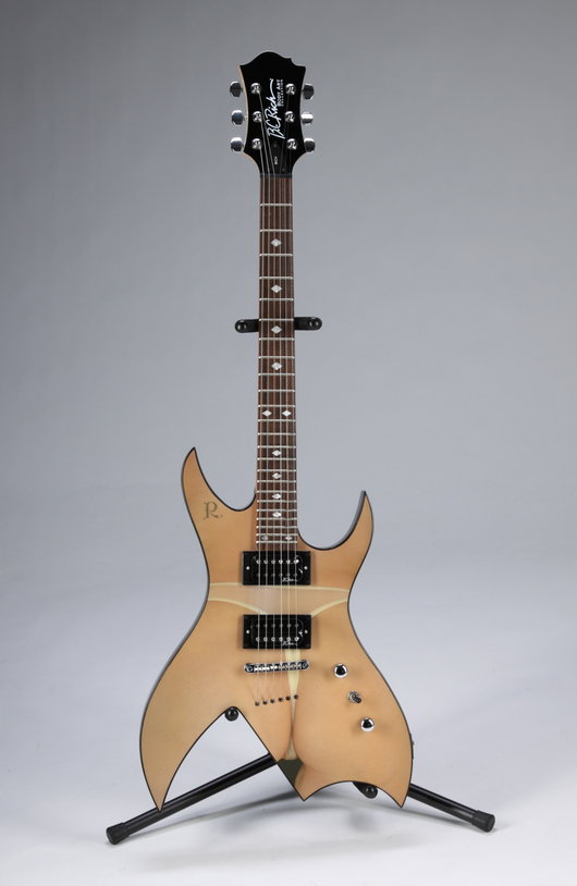 15139-guitar-530-85