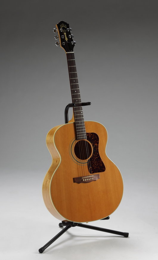15182-guitar-530-85