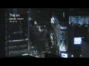 The xx tocando “Angels” en vivo a 33 pisos de altura