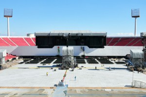 Así construyeron el escenario The Wall de Roger Waters… en Chile