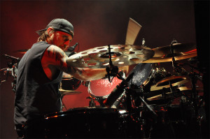 Dave Lombardo abandona parte de la gira de Slayer