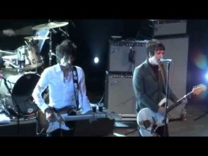 Johnny Marr y Ronnie Wood juntos tocando “How Soon Is Now?” de The Smiths