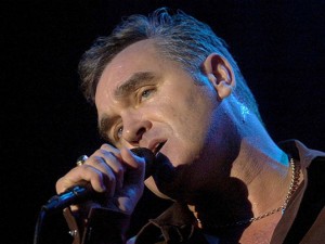 Morrissey pospone más fechas de su gira, pero el Vive Latino sigue en su camino