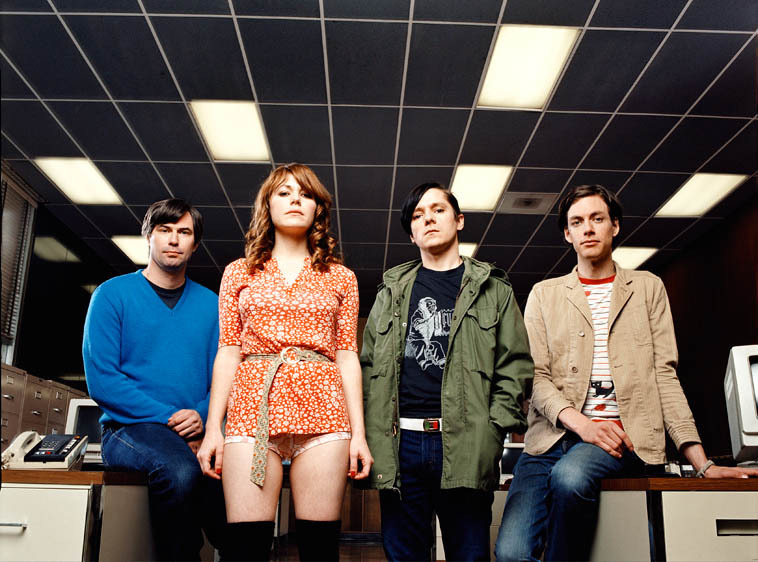 Инди 40. Rilo Kiley Band. Дженни Льюис Rilo Kiley. Rilo Kiley солистка.