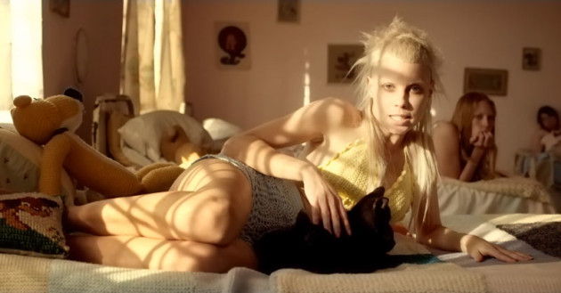 Still del nuevo video de Die Antwoord.