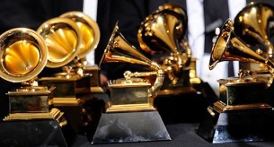 10 pretextos para ver los Grammys