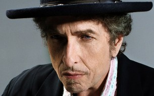 Bob Dylan acusado de fomentar el odio racial