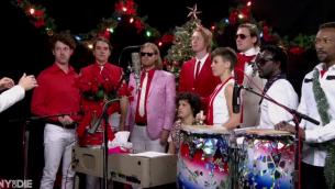 Arcade Fire navideños y a cappella