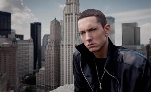 Abuelitos, no se enojen con Eminem