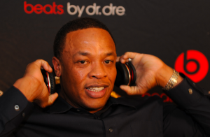 Dr. Dre quiere que, por favor, dejen de comprar Beats piratas