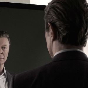 “Es una pena que fuera una puta”, la nueva canción de David Bowie… En serio