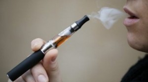 El nuevo gran invento para que dejes de fumar lo hizo… ¿Una tabacalera?