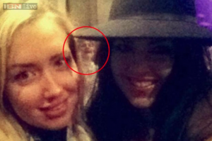 Estas chicas encontraron un fantasma en su selfie