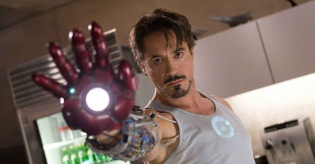 Mira la figura de acción de Iron Man que viene incluida con… WTF!?