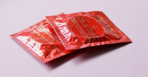 Tienes que ver el mejor anuncio de condones de la historia