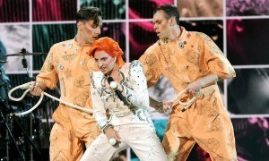 Por qué odiamos el tributo de Lady Gaga a David Bowie en los Grammys