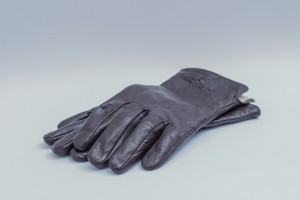 Dos genios inventaron unos guantes que facilitarán las vidas de millones de personas