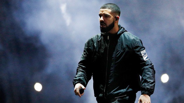 ¡Drake es acusado de plagio por el arte de su nuevo EP!
