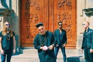 Escucha “Everyone Acts Crazy Nowadays”, lo nuevo de Unknown Mortal Orchestra