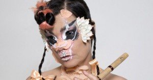 Escucha el nuevo EP de remixes que Björk acaba de lanzar