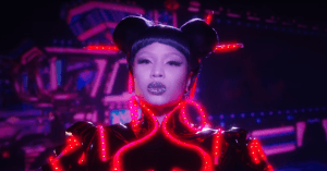 Nicki Minaj comparte dos nuevos videos para “Barbie Tingz” y “Chun-Li”