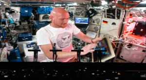Kraftwerk invita al astronauta Alexander Gerst a interpretar “Spacelab”