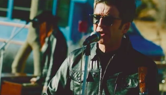 Noel Gallagher celebra el amor en su nuevo video “If Love Is The Law”