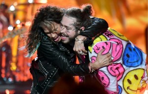 ¿Aerosmith y Post Malone en un mismo escenario? Así es, ambos hicieron equipo para cerrar los VMAs 2018