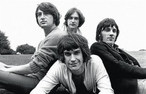 Escucha “Time Song”, una canción de 1968 nunca antes publicada por The Kinks